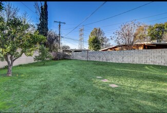 7745 Geyser Ave in Reseda, CA - Building Photo - Building Photo
