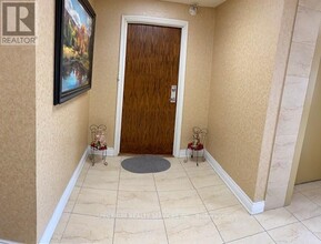 9901-9901 Keele St in Vaughan, ON - Building Photo - Building Photo