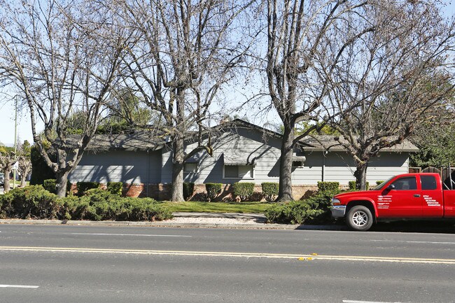 994 Goodwin Ave in San Jose, CA - Foto de edificio - Building Photo