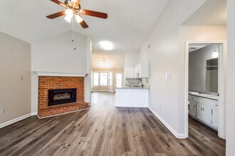 7842 Benton Dr in Southaven, MS - Building Photo - Building Photo