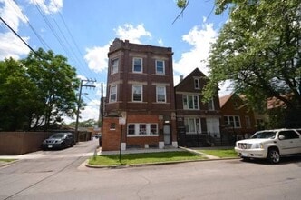 2815 W 25th Pl, Unit 2 in Chicago, IL - Foto de edificio - Building Photo