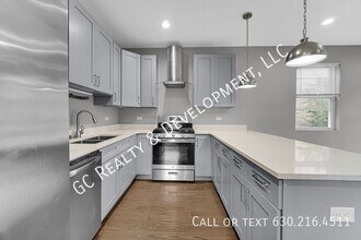 1048 N Lawndale Ave in Chicago, IL - Building Photo - Building Photo