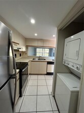 10255 NW 9th Street Cir, Unit 205-7 in Doral, FL - Building Photo - Building Photo