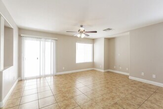 7434 Celosia St in Las Vegas, NV - Building Photo - Building Photo