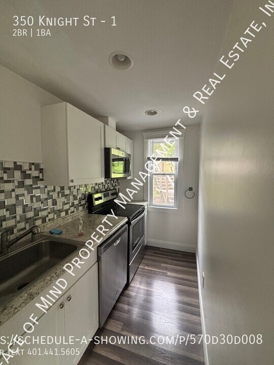 350 Knight St-Unit -1 in Woonsocket, RI - Building Photo