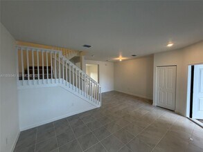 2728 SE 26th Ave in Homestead, FL - Building Photo - Building Photo