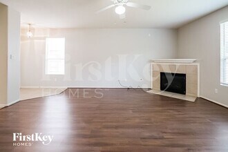 2351 Village Leaf Dr in Spring, TX - Building Photo - Building Photo