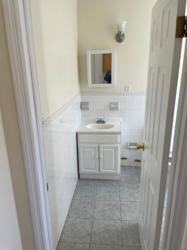 200 Woodworth Ave in Yonkers, NY - Building Photo - Building Photo