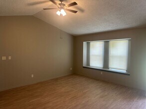 101 Seminole St in Tye, TX - Building Photo - Building Photo