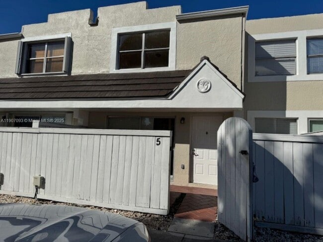 property at 4570 SW 68th Ct Cir