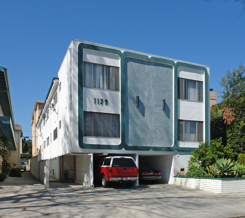 1129 S Oakhurst Dr in Los Angeles, CA - Building Photo