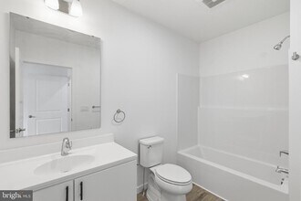 915 N Broad St in Philadelphia, PA - Foto de edificio - Building Photo