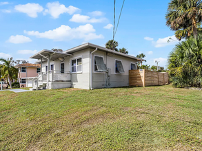 131 Mitchell Pl in Daytona Beach, FL - Building Photo - Building Photo