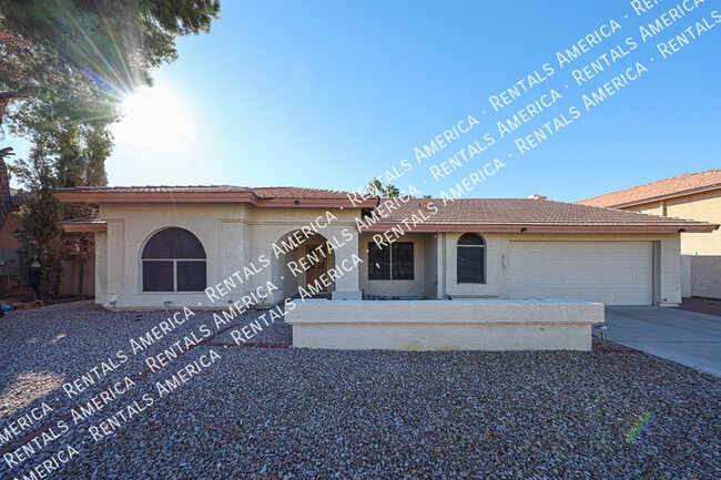 6769 W Tonto Dr in Glendale, AZ - Building Photo - Building Photo