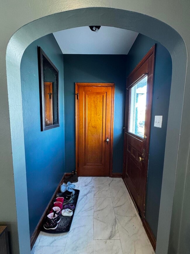 3667 E Layton Ave in Cudahy, WI - Building Photo - Building Photo