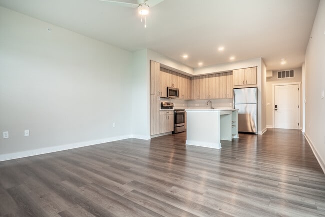 Heyday Sun Prairie in Sun Prairie, WI - Building Photo - Interior Photo