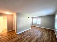 24 Rissant Dr in Florissant, MO - Building Photo - Building Photo