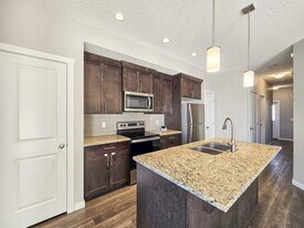 199 Cornerbrook Gate NE in Calgary, AB - Building Photo