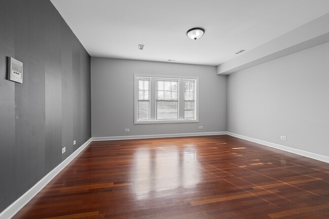 7367 N Ashland Blvd in Chicago, IL - Building Photo - Building Photo