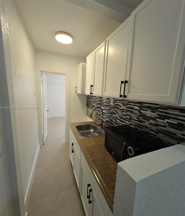 4130 SW 19th St in West Park, FL - Building Photo - Building Photo