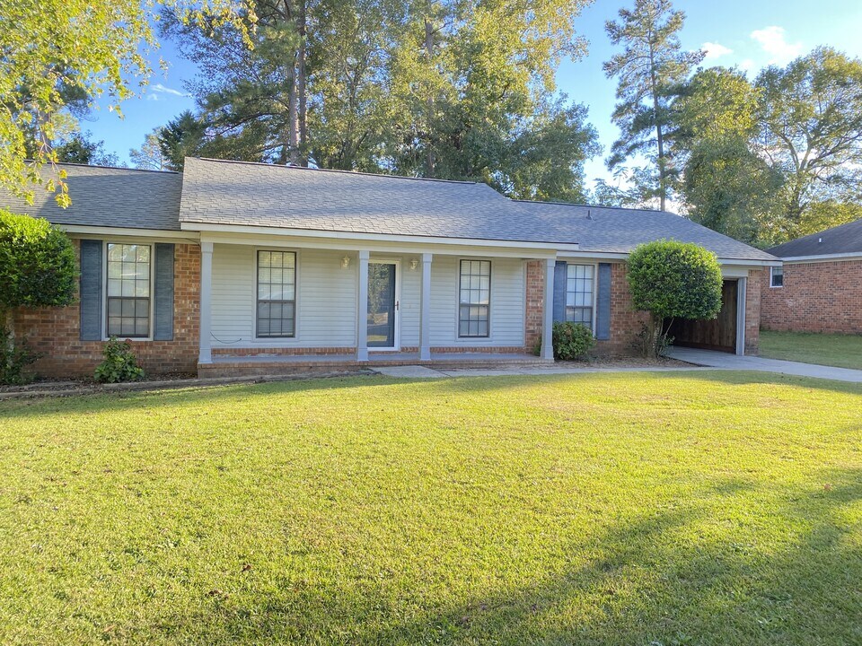 4082 Spencer St in Martinez, GA - Building Photo