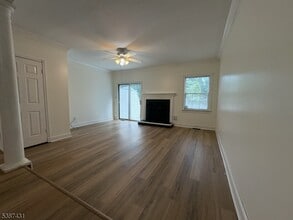 104 Franklin Ct in Flemington, NJ - Building Photo - Building Photo