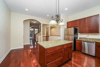 39 Grandview Dr in Rocky River, OH - Building Photo - Building Photo