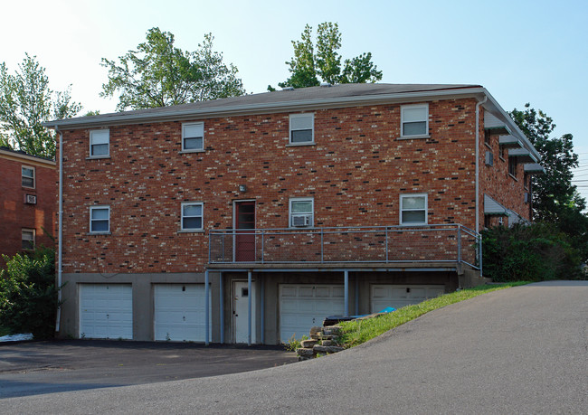 25 Hollywoods Dr in Fort Thomas, KY - Foto de edificio - Building Photo