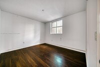 1250 S Miami Ave, Unit 1614 in Miami, FL - Building Photo - Building Photo