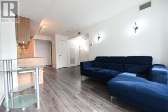 70-370 Queens Wharf Rd in Mississauga, ON - Building Photo - Building Photo