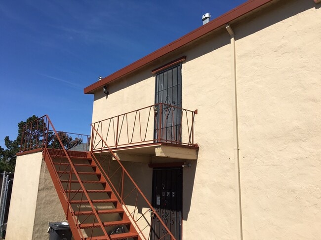 1513 Derby St, Unit 1513A in Berkeley, CA - Building Photo - Building Photo