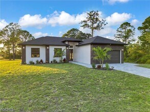 1601 Clark Ave in Lehigh Acres, FL - Building Photo - Building Photo