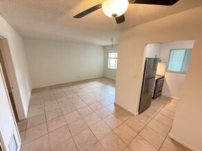 306 E Ocean Ave in Boynton Beach, FL - Building Photo - Building Photo