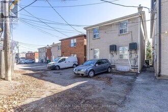 376 Lakeshore Rd W in Mississauga, ON - Building Photo - Building Photo