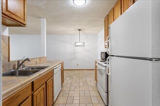 155 Pearl St in Oakland, CA - Building Photo - Building Photo