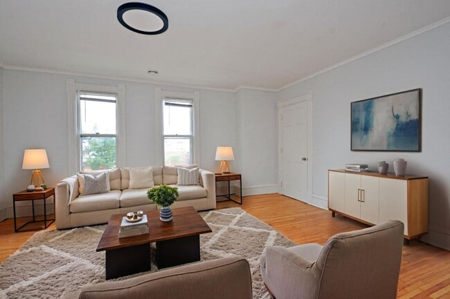 920 22nd Ave NE in Minneapolis, MN - Building Photo - Building Photo