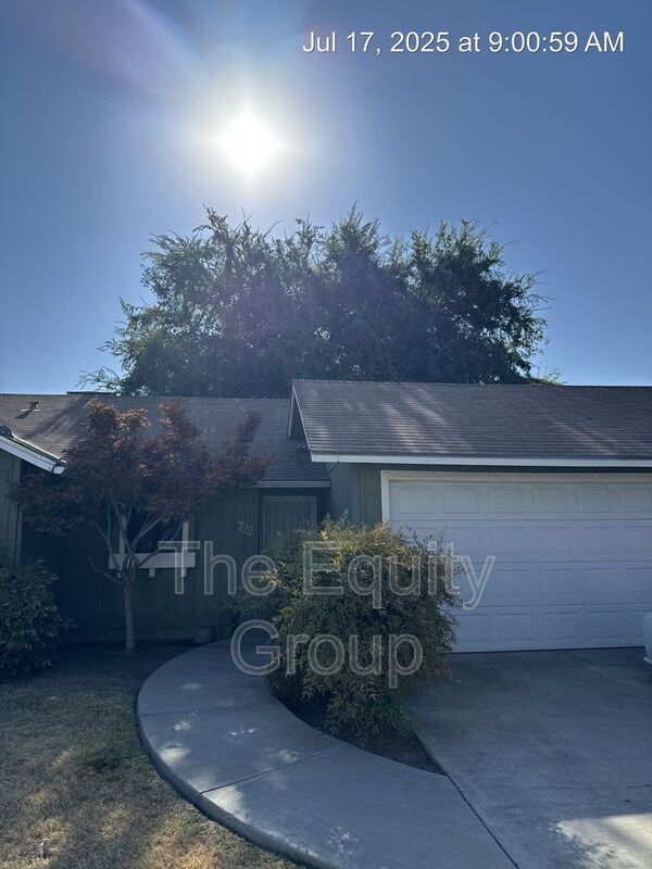 property at 722 S Linwood St
