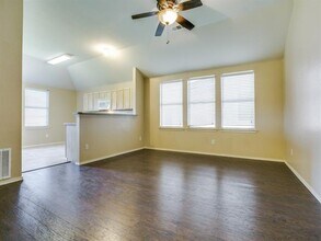 1223 Mockingbird Dr in Aubrey, TX - Building Photo - Building Photo