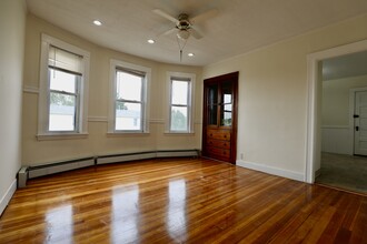 9 Vineland St, Unit 3 in Boston, MA - Building Photo - Building Photo