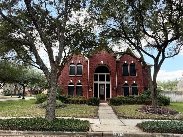 2810 Grassy Knoll Ct in Sugar Land, TX - Building Photo
