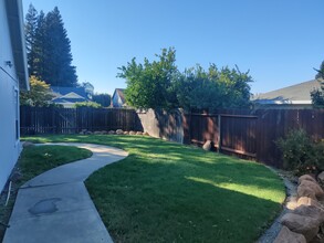 1097 North Point Dr in Yuba City, CA - Building Photo - Building Photo