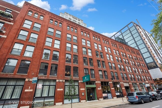 property at 225 W Huron St