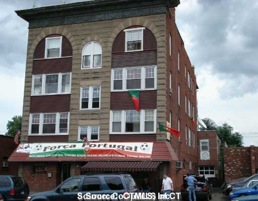 4-8 New Park Ave in Hartford, CT - Foto de edificio