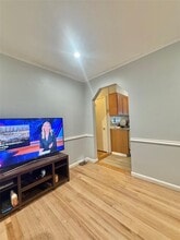 20 Regent St in Hicksville, NY - Building Photo - Building Photo