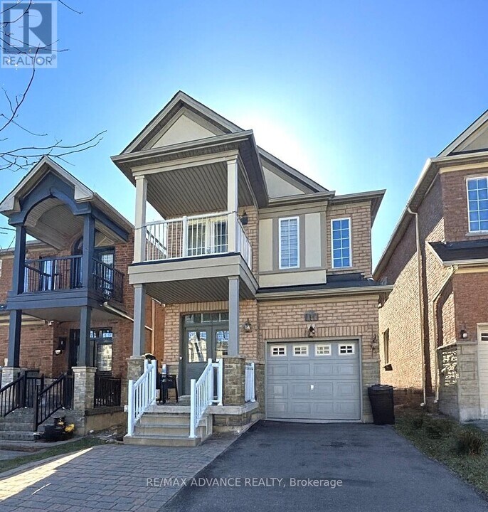 137 Laramie Crescent in Vaughan, ON - Building Photo