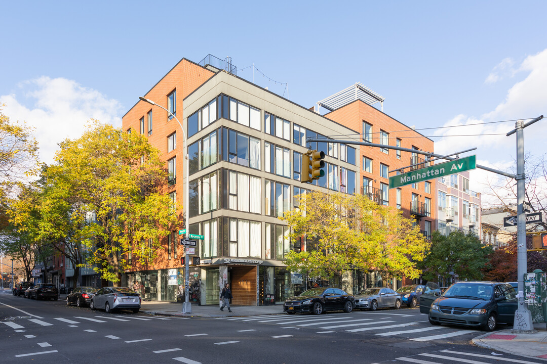 Manhattan Ave Apartments in Brooklyn, NY - Building Photo