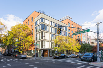 Manhattan Ave Apartments in Brooklyn, NY - Foto de edificio - Primary Photo