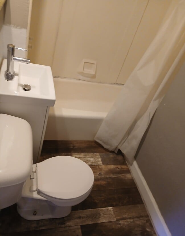 407 N Covell Ave in Sioux Falls, SD - Building Photo - Building Photo