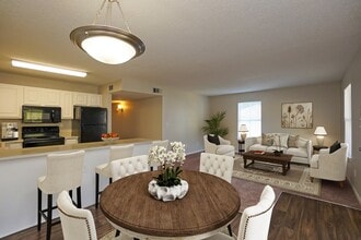 Winding Creek in Tuscaloosa, AL - Foto de edificio - Building Photo