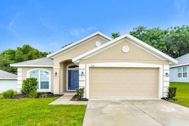 property at 706 Chelsea Ave